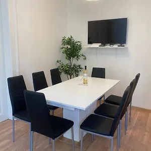 Designed Next To Vaclav Square With Terrace And Private Garage Praga